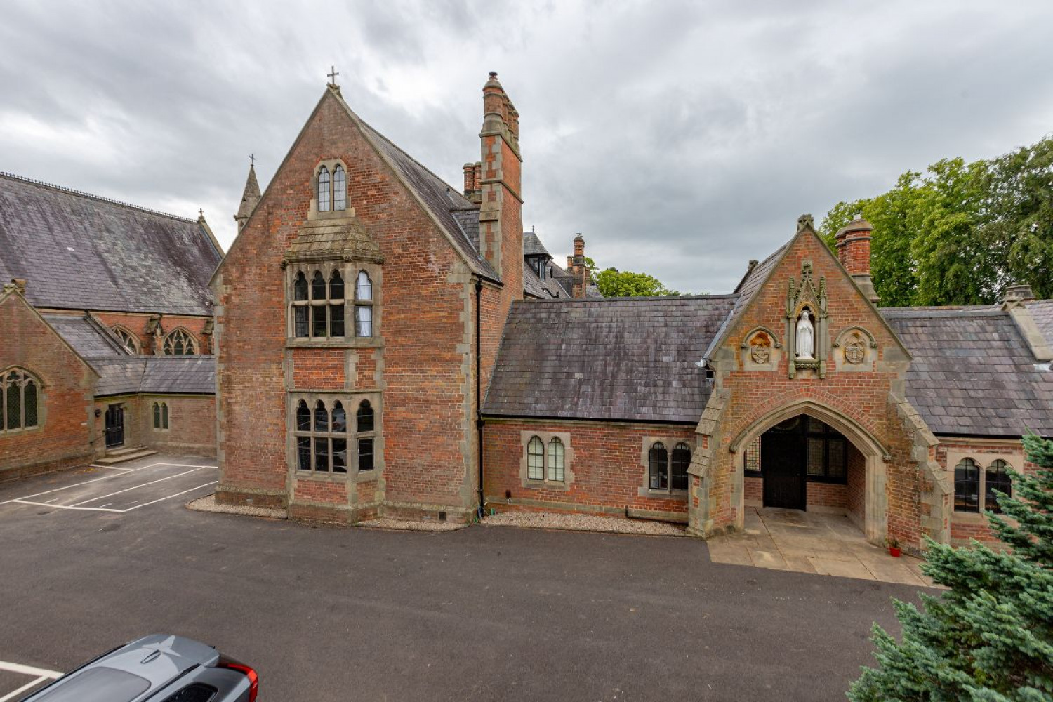 Main image