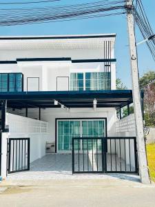 2-story townhome, modern style, large corner. Project RK18 Nong Pla Lai, Pattaya