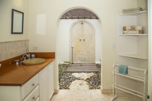 Image of House - 4 Bedrooms - 2 Bathrooms for Rental in Paradise View-Antigua And Barbuda, Image 23