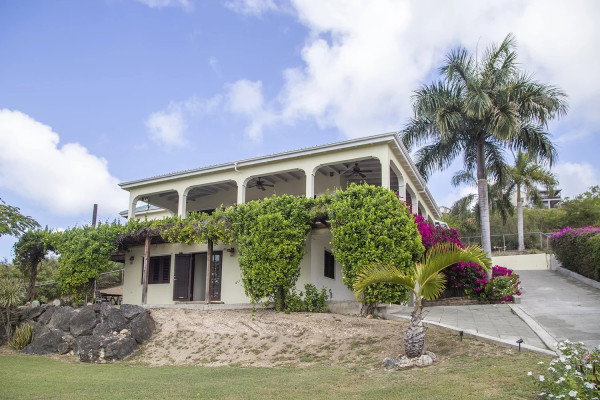 Image of Apartment - 2 Bedrooms - 1 Bathrooms for Rental in Fraires Hill Development -Antigua And Barbuda, Image 2
