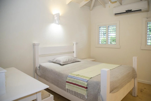 Image of House - 4 Bedrooms - 2 Bathrooms for Rental in Paradise View-Antigua And Barbuda, Image 16