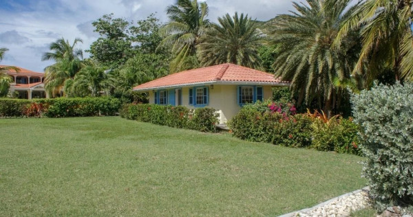 Image of Villa - 5 Bedrooms - 5 Bathrooms for Rental in Falmouth Harbour-Antigua And Barbuda, Image 2
