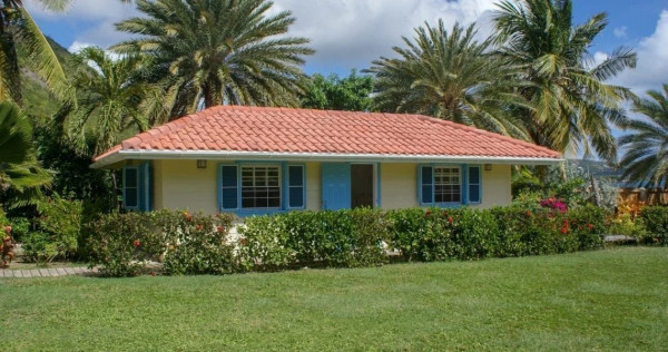 Image of Villa - 5 Bedrooms - 5 Bathrooms for Rental in Falmouth Harbour-Antigua And Barbuda, Image 1