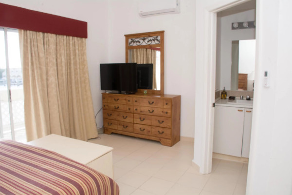 Image of Villa - 2 Bedrooms - 3 Bathrooms for Sale in Jolly Harbour-Jolly Harbour-Antigua And Barbuda, Image 6