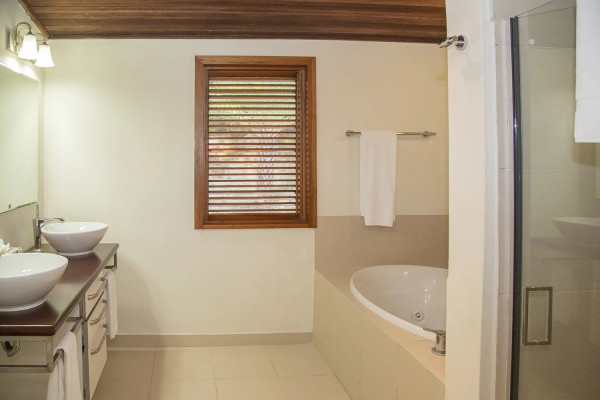 Image of Cottage - 2 Bedrooms - 2 Bathrooms for Sale in Nonsuch Bay-Nonsuch Bay-Antigua And Barbuda, Image 4