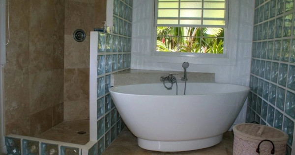 Image of Villa - 5 Bedrooms - 5 Bathrooms for Rental in Falmouth Harbour-Antigua And Barbuda, Image 14