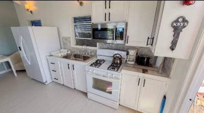 Image of Cottage - 1 Bedrooms - 1 Bathrooms for Rental in Ffryes Beach, Valley Church-St. Mary's Parish-Antigua And Barbuda, Image 6