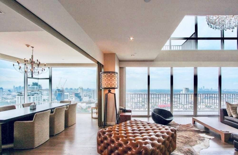 Fullerton Duplex Penthouse Supreme Luxury Property