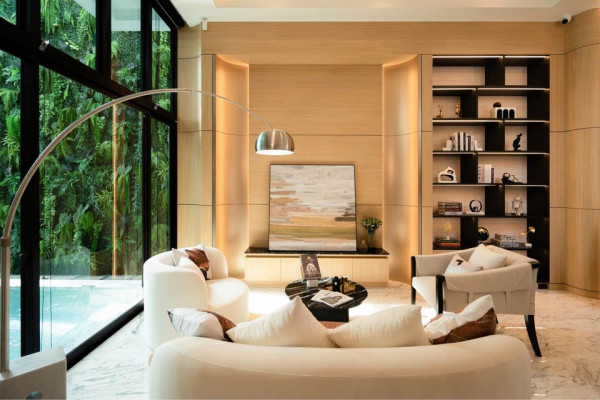 MODERN LUXURY DESIGNER HOUSE  