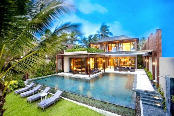 BEACH CLUB BEACHFRONT POOL VILLA