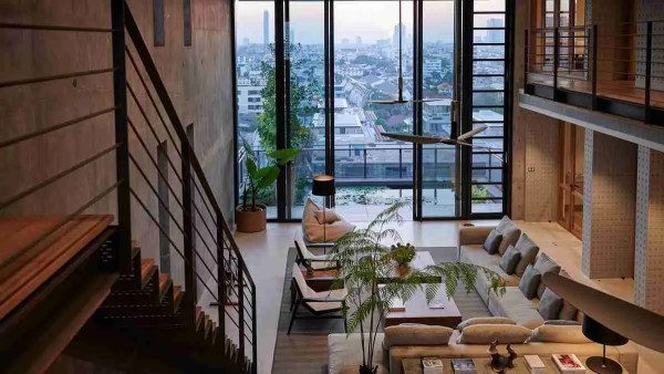 IMPRESSIVE INDUSTRIAL LOFT RESIDENCE