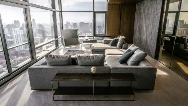 NEW YORK INSPIRED BACHELOR LOFT