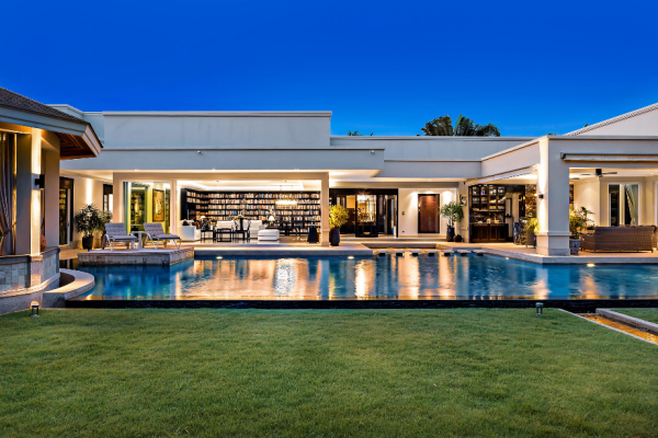 Stylish Contemporary Villa