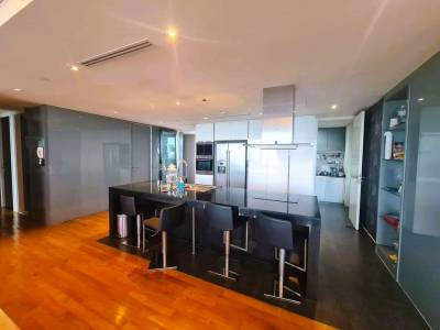 THE PANO LUXURY RIVERSIDE CONDO