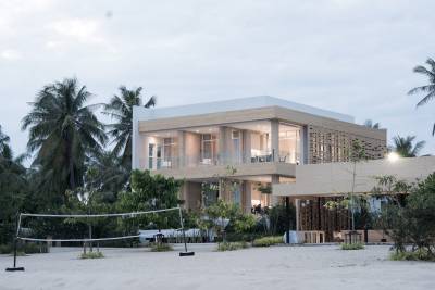 BEAUTIFUL PRIVATE BEACH HOUSE 