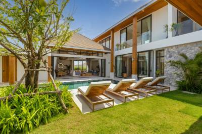 CONTEMPORARY BALINESE STYLE VILLAS