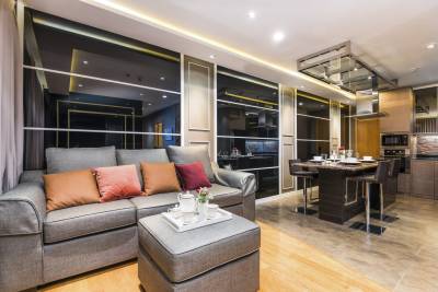 Circle Condominium Showroom Quality Unit
