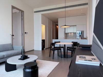 Scope Langsuan One Bedroom Rental Unit