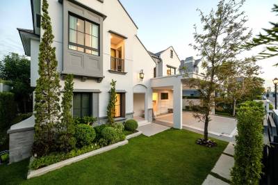 Nantawan Classic French Luxury House