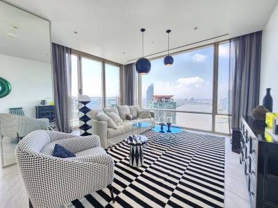 Four Seasons Luxury Riverfront Residence