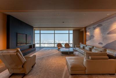 Four Seasons Riverfront Penthouse