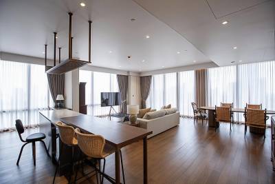 Muniq Langsuan Luxury Penthouse
