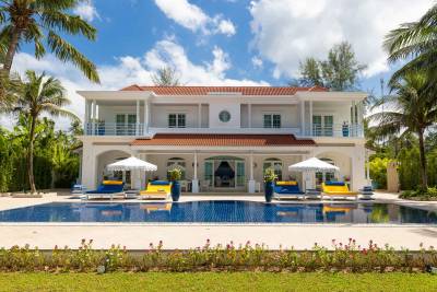 Exquisite Colonial-Style Beach Estate