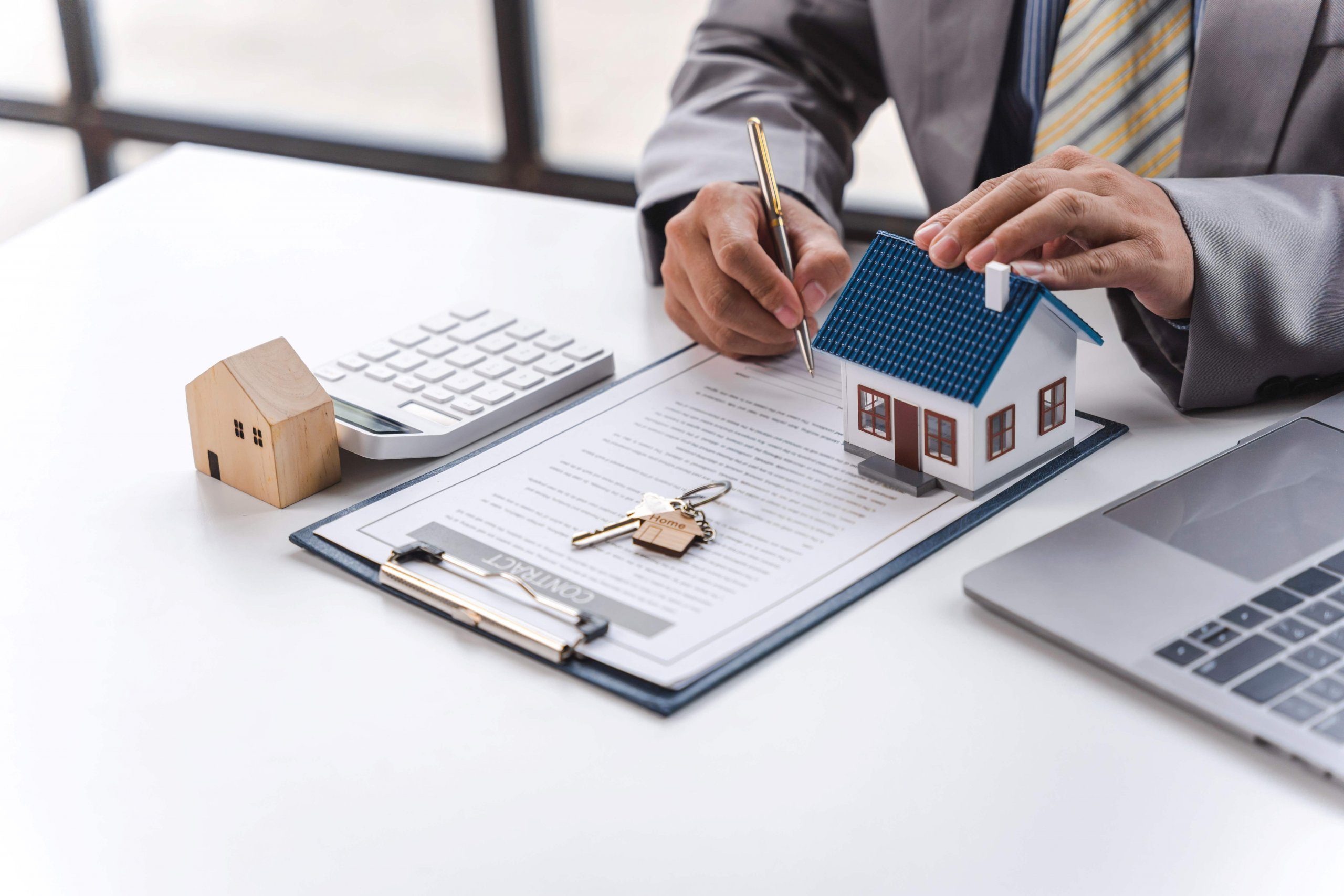 Mortage UAE Golden Visa residency concept representing long-term residency options in the United Arab Emirates for international property investors and eligible applicants.