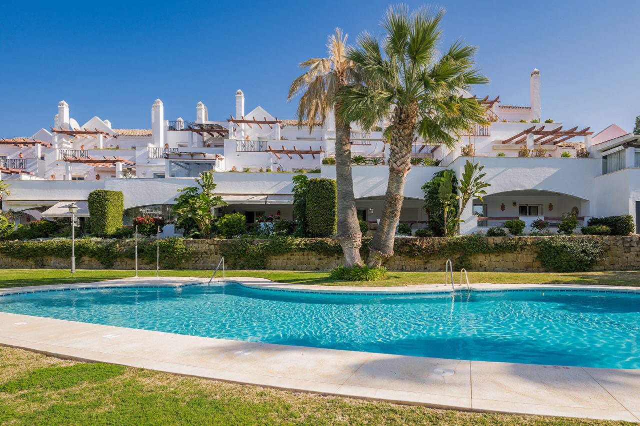 Nueva Andalucía Golf Valley and Residential Communities