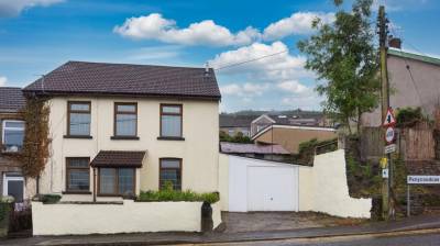16 Llantrisant Road