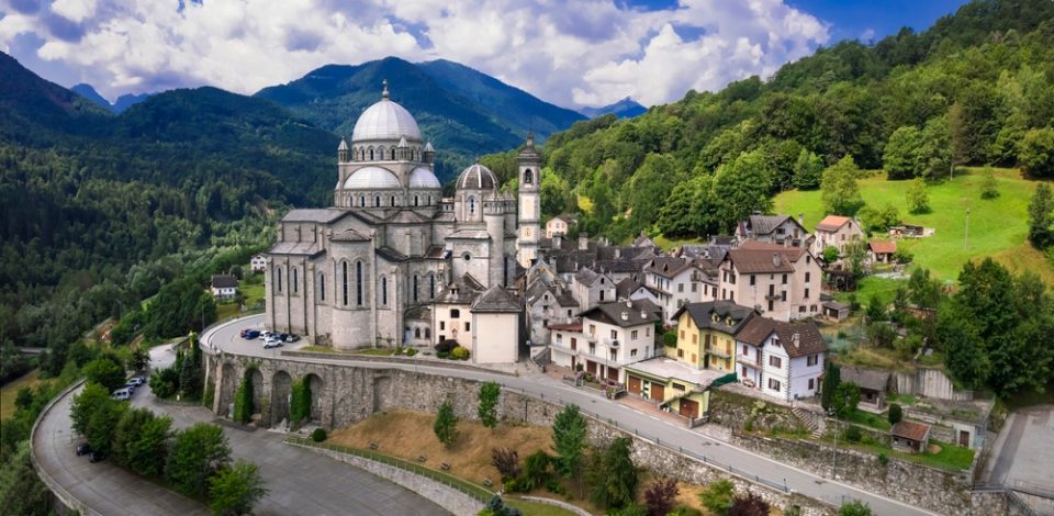 Shutterstock 2500765003 Piedmont, Italy Shutterstock 2500765003 Piedmont, Italy