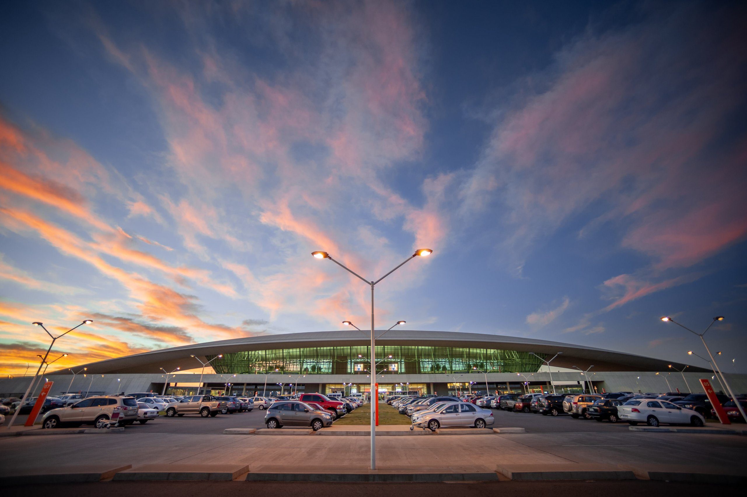 Shutterstock 1528459988 airport r