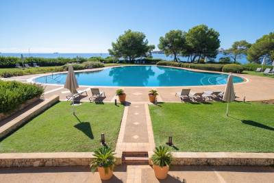 Elegant Apartment in Residencias Mardavall, Portals Nous, Costa Den Blanes
