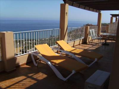 REF.1577 - Beautiful 2 beds, 2 bath apartment with sea views