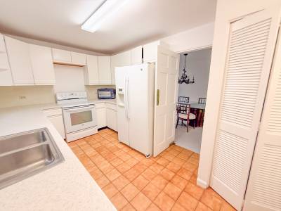 Image of Condo - 3 Bedrooms - 2 Bathrooms for Rental in Warwick-Longford Road, Warwick-Bermuda, Image 17