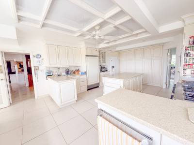 Image of House - 9 Bedrooms - 9 Bathrooms for Sale in Hamilton Parish-Glebe Hill, Hamilton Parish-Bermuda, Image 13