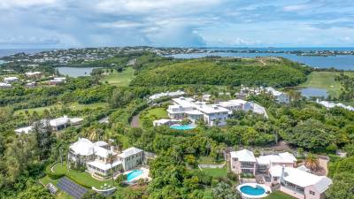 Image of House - 9 Bedrooms - 9 Bathrooms for Sale in Hamilton Parish-Glebe Hill, Hamilton Parish-Bermuda, Image 3