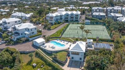 Image of Condo - 3 Bedrooms - 2 Bathrooms for Rental in Warwick-Longford Road, Warwick-Bermuda, Image 2