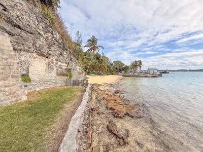 Image of Condo - 2 Bedrooms - 2 Bathrooms for Rental in Town of St. George-Town of St. George, St. Georges-Bermuda, Image 2