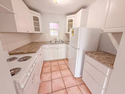 Image of Town House - 1 Bedrooms - 2 Bathrooms for Rental in Warwick-Warwick-Bermuda, Image 3