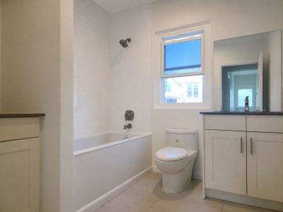  Image of Apartment - 3 Bedrooms - 3 Bathrooms for Flats / Apartments To Let in Pembroke-Pembroke-Bermuda, Image 6