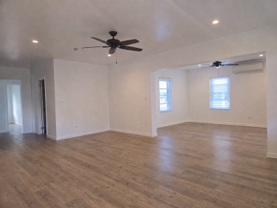 Image of Apartment - 3 Bedrooms - 3 Bathrooms for Rental in Pembroke-Pembroke-Bermuda, Image 4