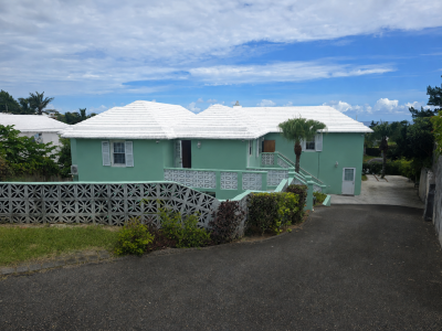 Image of Apartment - 3 Bedrooms - 3 Bathrooms for Rental in Devonshire-Devonshire-Bermuda, Image 2