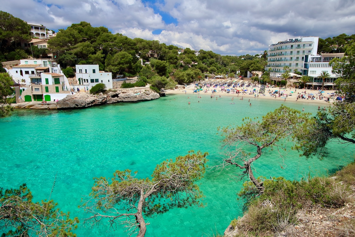 {"uuid":"9d84fbe3-e950-4fc3-9ded-4c2dd4a43227","tenant_uuid":"9d686f6c-d612-4786-8a9c-05d2cc097e04","url_key":"east-mallorca","location":"East Mallorca","latitude":"39.57310327","longitude":"2.64771525","search_title":"East Mallorca","image":"rokstone\/hero-images\/2024\/11\/18\/2db7e0e4-56ad-43c0-9c06-f93beaeaee84.jpg","main_title":"East Mallorca \u2013 Coastal Charm And Natural Beauty","main_content":"The Eastern Coast, With Areas Like Art&agrave;, Santany&iacute;, And Cala D&rsquo;Or, Is Known For Its Serene Atmosphere, Natural Landscapes, And Quieter Beaches. Here, The Coastline Is Dotted With Secluded Bays And Hidden Coves, Ideal For Those Seeking A Peaceful, Unspoiled Setting. Manacor, The Birthplace Of Tennis Legend <strong>Rafa Nadal<\/strong>, Is Home To The World-renowned <strong>Rafa Nadal Academy<\/strong>, Attracting Sports Enthusiasts From Around The Globe.","footer_title":"Authentic Living With Rustic Charm","footer_content":"Properties In The East Include Historic Country Homes And Modern Seafront Villas, Offering A Perfect Mix Of Rustic Charm And Contemporary Luxury. This Region Caters To Clients Who Appreciate Authenticity, With Nearby Markets, Artisanal Shops, And Family-run Restaurants.","youtube_id":null,"hero_image_mode":"centered","gallery_mode":"grid","published":0,"is_featured":0,"created_at":"2024-11-18T15:47:52.000000Z","updated_at":"2024-11-20T12:29:55.000000Z","deleted_at":null,"meta_data":[],"articles":[],"images":[{"uuid":"9df51fe1-87ef-4a48-83e1-4a4bc6e267c9","tenant_uuid":"9d686f6c-d612-4786-8a9c-05d2cc097e04","area_guide_uuid":"9d84fbe3-e950-4fc3-9ded-4c2dd4a43227","filepath":"rokstone\/area-guides\/2025\/01\/13\/49e47246-327a-4f53-b79f-7b090290f348.jpg","order":null,"caption":null,"created_at":"2025-01-13T09:41:14.000000Z","updated_at":"2025-01-13T09:41:14.000000Z","deleted_at":null},{"uuid":"9df51fe1-8e04-4329-b816-e2f6e2ee58a5","tenant_uuid":"9d686f6c-d612-4786-8a9c-05d2cc097e04","area_guide_uuid":"9d84fbe3-e950-4fc3-9ded-4c2dd4a43227","filepath":"rokstone\/area-guides\/2025\/01\/13\/442a7f03-6c48-4ba1-a103-da1f20a1260d.jpg","order":null,"caption":null,"created_at":"2025-01-13T09:41:14.000000Z","updated_at":"2025-01-13T09:41:14.000000Z","deleted_at":null},{"uuid":"9e6a7eae-e230-4acf-b9e4-ec45a6c57768","tenant_uuid":"9d686f6c-d612-4786-8a9c-05d2cc097e04","area_guide_uuid":"9d84fbe3-e950-4fc3-9ded-4c2dd4a43227","filepath":"rokstone\/area-guides\/2025\/03\/12\/6d1cee23-bab5-40e9-b284-1dbc697b1734.jpg","order":null,"caption":null,"created_at":"2025-03-12T17:58:11.000000Z","updated_at":"2025-03-12T17:58:11.000000Z","deleted_at":null},{"uuid":"9e6a7ec0-129a-4af4-a4fb-be2ab4f8434f","tenant_uuid":"9d686f6c-d612-4786-8a9c-05d2cc097e04","area_guide_uuid":"9d84fbe3-e950-4fc3-9ded-4c2dd4a43227","filepath":"rokstone\/area-guides\/2025\/03\/12\/6e1ad5eb-248b-448b-ac74-ae11b93b9dd2.jpg","order":null,"caption":null,"created_at":"2025-03-12T17:58:22.000000Z","updated_at":"2025-03-12T17:58:22.000000Z","deleted_at":null}],"amenities":[]} image