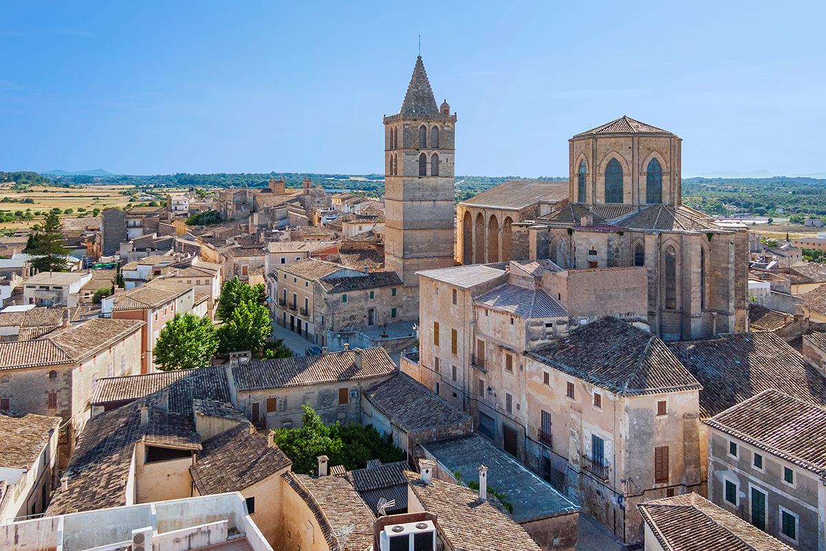 {"uuid":"9d8503ee-371b-47df-b0a2-fb2a998c0323","tenant_uuid":"9d686f6c-d612-4786-8a9c-05d2cc097e04","url_key":"central-mallorca","location":"Central Mallorca","latitude":"39.69526290","longitude":"3.01757120","search_title":"Central Mallorca","image":"rokstone\/slides\/2024\/11\/18\/8fcfac47-2446-4b60-bf94-988c0e9cfada.jpg","main_title":"Central Mallorca \u2013 The Heart Of The Island","main_content":"The Central Region Of Mallorca, Encompassing Towns Like <strong>Santa Maria Del Cam&iacute;, Binissalem<\/strong>, And <strong>Alar&oacute;<\/strong>, Offers A Blend Of Traditional Charm And Modern Convenience. <strong>Santa Maria Del Cam&iacute; <\/strong>is Renowned For Its Wine Production, Hosting The Famous <strong>Macia Batle Bodega<\/strong>. The Area Boasts A Convenient Train Link To Palma, Making It Highly Accessible. Similarly, <strong>Binissalem <\/strong>is A Cornerstone Of Mallorca&rsquo;s Rich Viticulture.","footer_title":"Tranquillity And Prestige In Central Mallorca","footer_content":"<strong>Alar&oacute;<\/strong>, A Picturesque Village Nestled At The Foot Of The Tramuntana Mountains, Is A Popular Choice For International Buyers Seeking Tranquillity And Authenticity. Adding To The Appeal, <strong>Richard Branson&rsquo;s New 5-star Boutique Hotel In Bunyola<\/strong>, Part Of This Region, Further Enhances The Area's Prestige.","youtube_id":null,"hero_image_mode":"centered","gallery_mode":"grid","published":0,"is_featured":0,"created_at":"2024-11-18T16:10:21.000000Z","updated_at":"2024-11-18T17:14:00.000000Z","deleted_at":null,"meta_data":[],"articles":[],"images":[{"uuid":"9e223df1-9edd-41e3-b428-d67431658ce8","tenant_uuid":"9d686f6c-d612-4786-8a9c-05d2cc097e04","area_guide_uuid":"9d8503ee-371b-47df-b0a2-fb2a998c0323","filepath":"rokstone\/area-guides\/2025\/02\/04\/d229d236-4868-408d-a04c-30d8d9093ed6.jpg","order":null,"caption":null,"created_at":"2025-02-04T19:57:33.000000Z","updated_at":"2025-02-04T19:57:33.000000Z","deleted_at":null},{"uuid":"9e2245ac-414e-435e-8a2d-0c44981d4b4e","tenant_uuid":"9d686f6c-d612-4786-8a9c-05d2cc097e04","area_guide_uuid":"9d8503ee-371b-47df-b0a2-fb2a998c0323","filepath":"rokstone\/area-guides\/2025\/02\/04\/9a2d7196-39b2-426f-b3eb-49d389777710.jpg","order":null,"caption":null,"created_at":"2025-02-04T20:19:09.000000Z","updated_at":"2025-02-04T20:19:09.000000Z","deleted_at":null},{"uuid":"9e224668-fc71-4441-af99-8edc568e088c","tenant_uuid":"9d686f6c-d612-4786-8a9c-05d2cc097e04","area_guide_uuid":"9d8503ee-371b-47df-b0a2-fb2a998c0323","filepath":"rokstone\/area-guides\/2025\/02\/04\/53d8b807-c0ca-4709-ab92-3b18d6a15e3e.jpg","order":null,"caption":null,"created_at":"2025-02-04T20:21:13.000000Z","updated_at":"2025-02-04T20:21:13.000000Z","deleted_at":null},{"uuid":"9e6a691e-41e7-406b-a9b7-02b2f06ca0ad","tenant_uuid":"9d686f6c-d612-4786-8a9c-05d2cc097e04","area_guide_uuid":"9d8503ee-371b-47df-b0a2-fb2a998c0323","filepath":"rokstone\/area-guides\/2025\/03\/12\/43be6e10-04df-40f4-9d41-c053200f9664.jpeg","order":null,"caption":null,"created_at":"2025-03-12T16:57:53.000000Z","updated_at":"2025-03-12T16:57:53.000000Z","deleted_at":null}],"amenities":[]} image