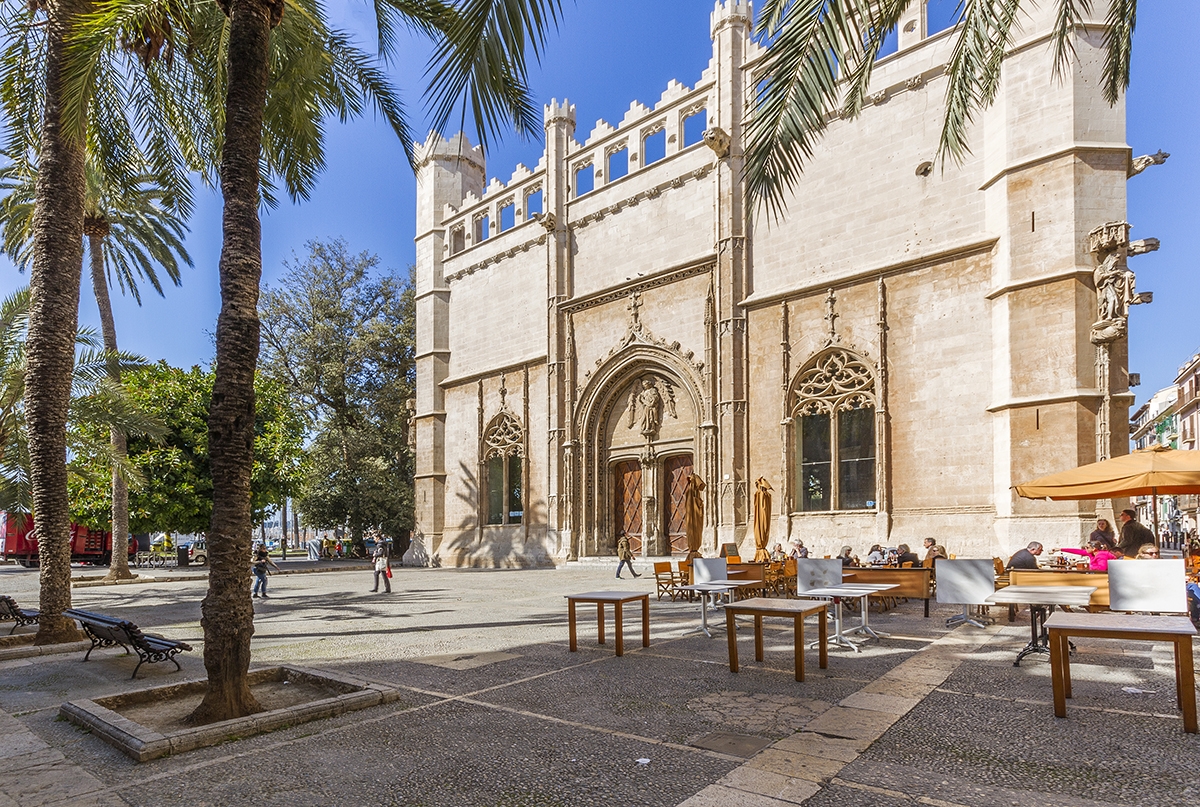 {"uuid":"9d84da30-24c3-407b-8bfc-818b2e8e48f8","tenant_uuid":"9d686f6c-d612-4786-8a9c-05d2cc097e04","url_key":"palma","location":"Palma","latitude":"39.57495159","longitude":"2.64950874","search_title":"Palma Mallorca","image":"rokstone\/slides\/2025\/05\/07\/b9f1fa0c-ab95-492f-b1c2-804eca090a57.jpg","main_title":"Palma \u2013 The Cosmopolitan Heart Of Mallorca","main_content":"Palma, Mallorca&rsquo;s Dynamic Capital, Is The Island&rsquo;s Cultural And Social Hub. Here, Centuries-old Architecture Blends Seamlessly With Modern Luxury. Highlights Include The Iconic <strong>La Seu Cathedral<\/strong>, Stylish Boutiques, And Renowned Art Galleries. Residents Enjoy A Sophisticated Urban Lifestyle, With Fine Dining And A Calendar Filled With Cultural Events.","footer_title":"Elegant Properties In Palma","footer_content":"Palma Offers An Array Of Elegant Properties, From Penthouses With Panoramic Sea Views To <a Href=\"..\/..\/all-properties-for-sale\" Target=\"_blank\" Rel=\"noopener\">luxurious Apartments<\/a> In The Historic Old Town.","youtube_id":null,"hero_image_mode":"centered","gallery_mode":"grid","published":0,"is_featured":0,"created_at":"2024-11-18T14:13:38.000000Z","updated_at":"2025-05-07T21:08:31.000000Z","deleted_at":null,"meta_data":[],"articles":[],"images":[{"uuid":"9e6a80c1-5744-46a3-ad78-057b4ef624a5","tenant_uuid":"9d686f6c-d612-4786-8a9c-05d2cc097e04","area_guide_uuid":"9d84da30-24c3-407b-8bfc-818b2e8e48f8","filepath":"rokstone\/area-guides\/2025\/03\/12\/e0563f66-e453-4f91-b07e-a2ca5f67b588.jpg","order":null,"caption":null,"created_at":"2025-03-12T18:03:58.000000Z","updated_at":"2025-03-12T18:03:58.000000Z","deleted_at":null},{"uuid":"9e6a821a-d60e-45f7-9d70-060622971d4b","tenant_uuid":"9d686f6c-d612-4786-8a9c-05d2cc097e04","area_guide_uuid":"9d84da30-24c3-407b-8bfc-818b2e8e48f8","filepath":"rokstone\/area-guides\/2025\/03\/12\/a3cc9e27-dc58-47e1-96ee-d233c418a387.jpg","order":null,"caption":null,"created_at":"2025-03-12T18:07:45.000000Z","updated_at":"2025-03-12T18:07:45.000000Z","deleted_at":null},{"uuid":"9e6a8575-91b1-47b3-90f4-8fe7ad4476cd","tenant_uuid":"9d686f6c-d612-4786-8a9c-05d2cc097e04","area_guide_uuid":"9d84da30-24c3-407b-8bfc-818b2e8e48f8","filepath":"rokstone\/area-guides\/2025\/03\/12\/671fdd9b-2fd7-494a-9788-76904186f692.jpg","order":null,"caption":null,"created_at":"2025-03-12T18:17:07.000000Z","updated_at":"2025-03-12T18:17:07.000000Z","deleted_at":null},{"uuid":"9e6a8ae1-32a9-4aa4-8f1d-5163c30f2dbc","tenant_uuid":"9d686f6c-d612-4786-8a9c-05d2cc097e04","area_guide_uuid":"9d84da30-24c3-407b-8bfc-818b2e8e48f8","filepath":"rokstone\/area-guides\/2025\/03\/12\/1dedcdd5-c68f-4d46-8be1-b146ed4ffe94.jpg","order":null,"caption":null,"created_at":"2025-03-12T18:32:17.000000Z","updated_at":"2025-03-12T18:32:17.000000Z","deleted_at":null}],"amenities":[]} image