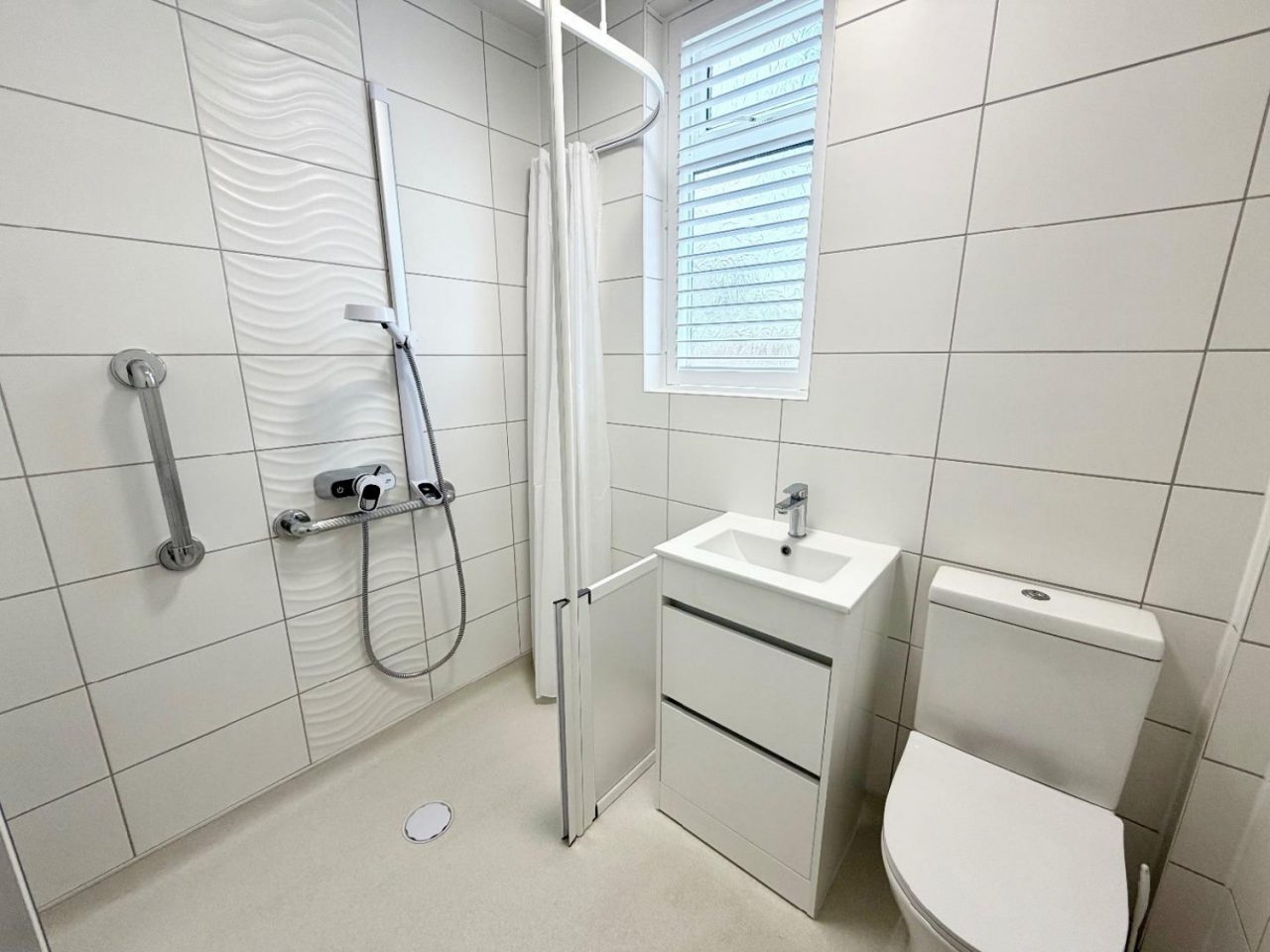Accessibility and wetroom example Accessibility and wetroom example